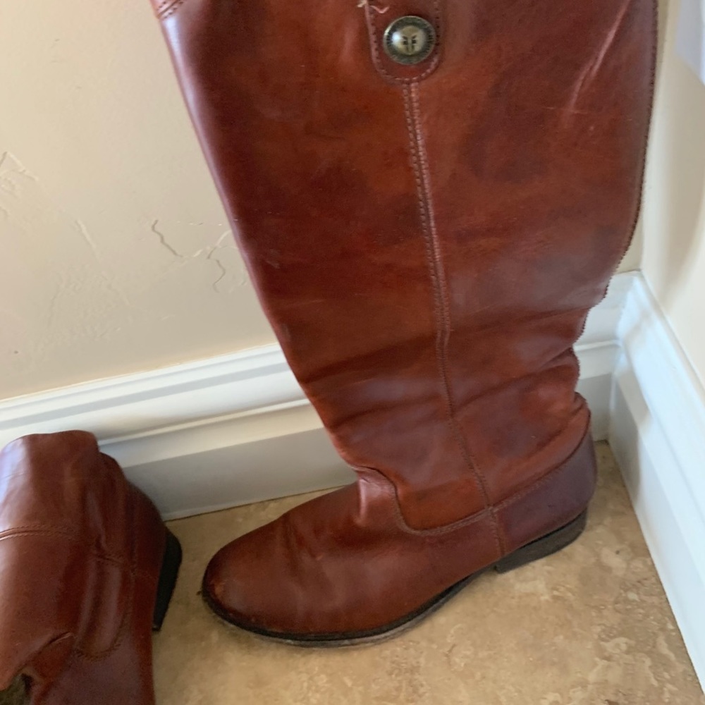 Frye woman’s boots. Size 7. Melissa button